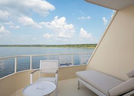 Zambezi Queen by Mantis 4