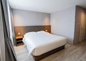Aurea Delight Hotel 5
