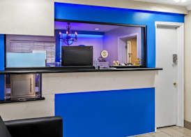 Days Inn by Wyndham Houston East 4