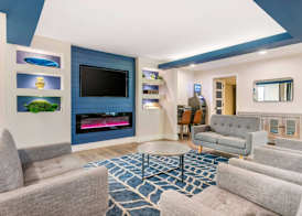 Super 8 by Wyndham Orlando Near Florida Mall 5