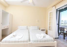 The Mayflower Studios & Apartments 3