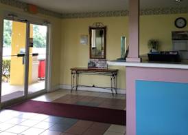 Days Inn by Wyndham Lamont/Monticello 2