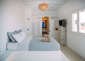 Mykonos Supreme Comfort Suites & Villas 3