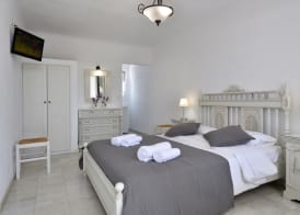 Parian Lithos Residence 3