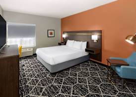 La Quinta by Wyndham Olathe 5