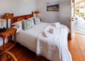 The Habit Guesthouse 4