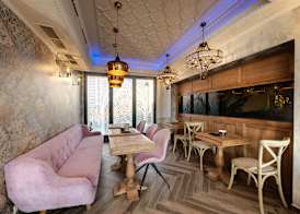 Avenue Aparthotel 5