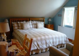 White Cottage Bed and Breakfast 3