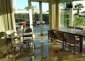 Little Hotel 4