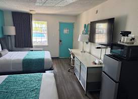 Howard Johnson by Wyndham Ft. Myers FL 4