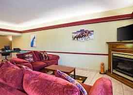 Econo Lodge Inn & Suites Ripley 3