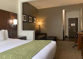 Comfort Suites Peoria I-74 5