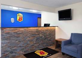 Super 8 by Wyndham Dyersville near Field of Dreams 2