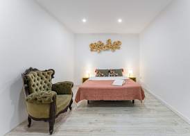 GuestReady - Gold Leaf 5