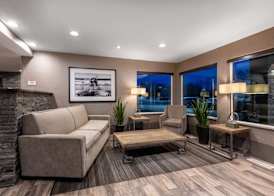 La Quinta by Wyndham Anchorage Airport 2