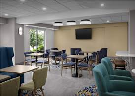Hampton Inn Lenoir City 5