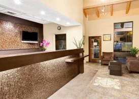 Super 8 by Wyndham Kissimmee/Maingate/Orlando Area 2