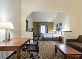 Quality Inn & Suites West Chase 3