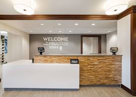Hampton Inn McHenry 2