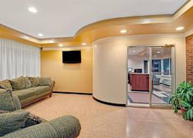 Super 8 by Wyndham Milford/New Haven 3