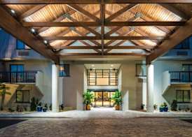 DoubleTree by Hilton Gainesville 5