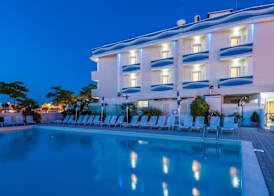 Hotel Corinna 3