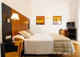 HL Miraflor Suites Hotel 4