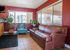 Rodeway Inn Fallbrook Downtown 2
