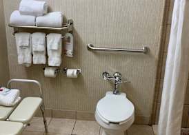 Ramada by Wyndham Newark/Wilmington 4