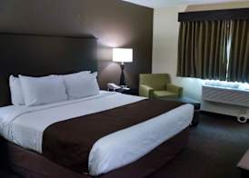 AmericInn by Wyndham Rhinelander 4