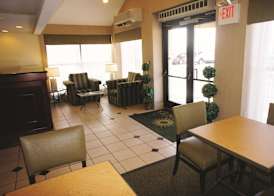 La Quinta by Wyndham Warwick Providence Airport 2