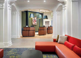 Courtyard by Marriott New Orleans French Quarter/Iberville 5