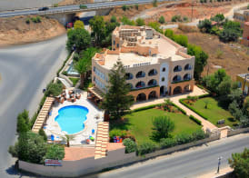 Karteros Hotel 5