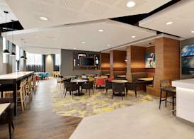 Hampton By Hilton London Excel 4