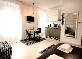 L&B Old Town Studio Apartments 3