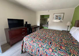 Executive Inn & Suites 5
