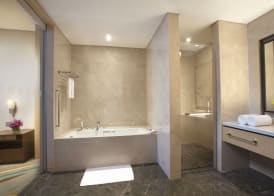 Holiday Inn Suzhou Huirong Plaza by IHG 3