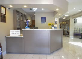 Days Inn & Suites by Wyndham Airport Albuquerque 4