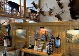 The Antler Lodge - Gardiner 4
