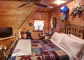The Queen, A Victorian Bed & Breakfast 4