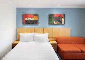 Mercure Brisbane Garden City 5