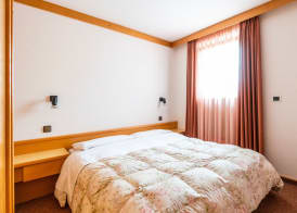 Apartments Lores 2