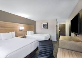 La Quinta by Wyndham Joplin 5