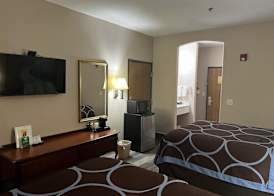 Hotel Piney Woods 4