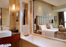 Crowne Plaza ZHENJIANG by IHG 4