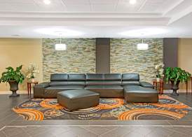 Ramada Plaza by Wyndham Charlotte Airport 5
