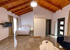 Santa Oliva Suites 5