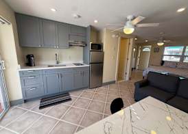 Manatee Bay Inn 4