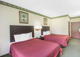 Days Inn by Wyndham Sullivan 5