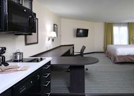 Candlewood Suites NEWARK SOUTH - UNIVERSITY AREA by IHG 5